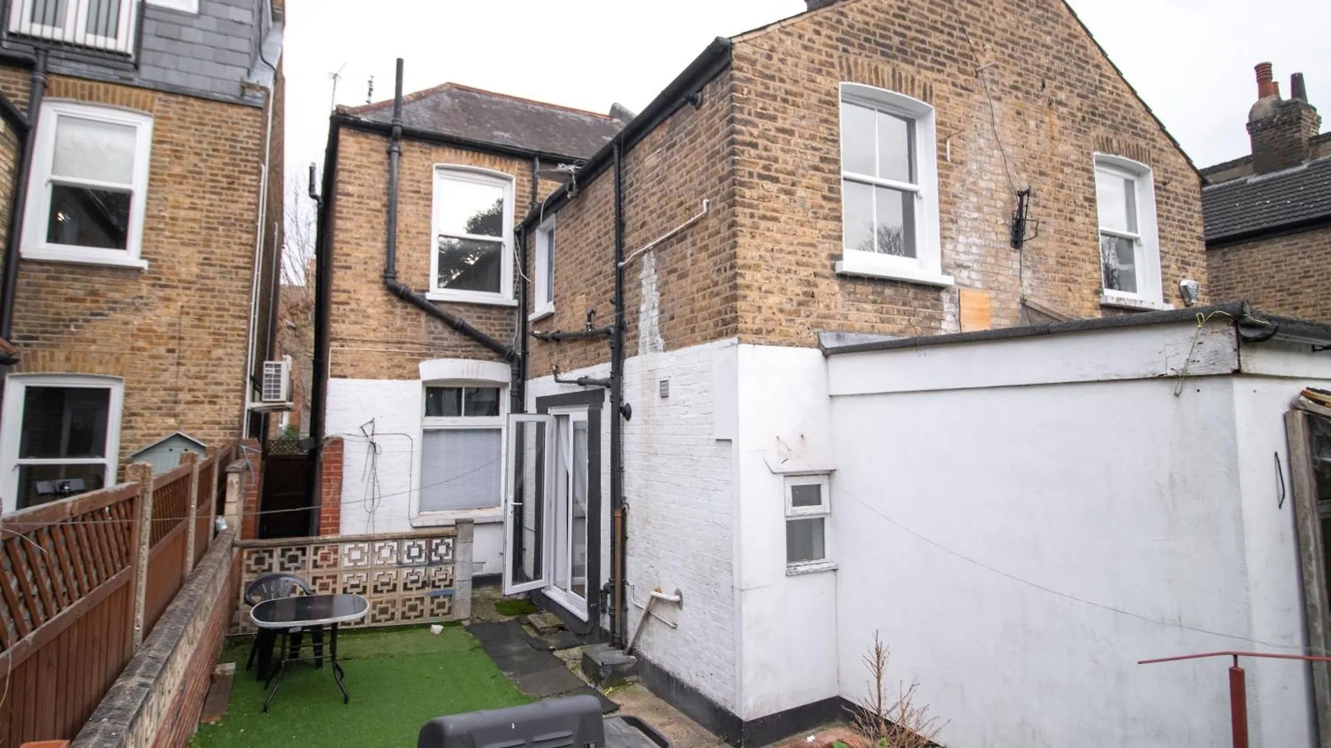 2Bd Garden Flat - Parking - O2,Excel,Cityairport Лондон Апартаменты