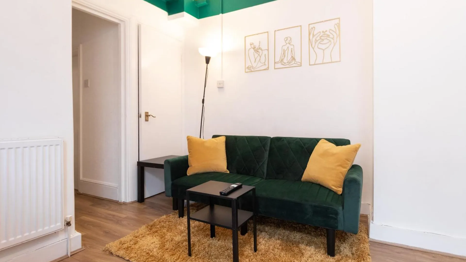 2Bd Garden Flat - Parking - O2,Excel,Cityairport Лондон 0*,  Великобритания
