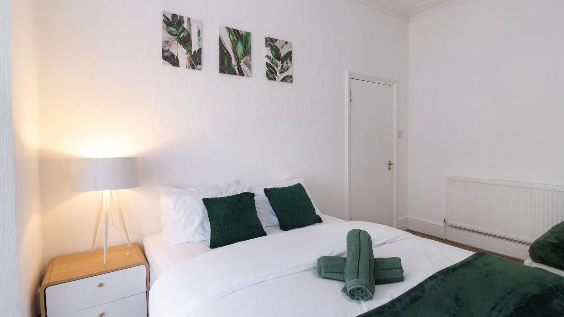 2Bd Garden Flat - Parking - O2,Excel,Cityairport Лондон